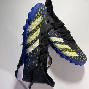 NEW MEN'S ADIDAS PREDATOR FREAK .3 TURF  SOCCER CLEATS ~ SIZE US 10.5 #FY0623